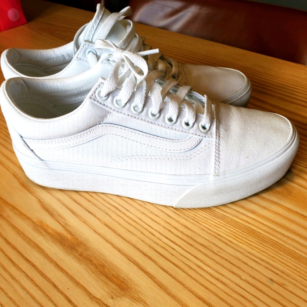 VANS

Ward Platform